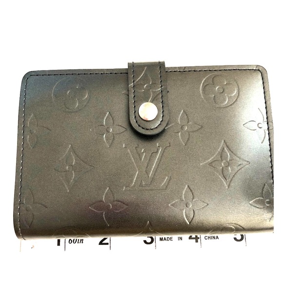 Louis Vuitton Handbags - Louis Vuitton wallet